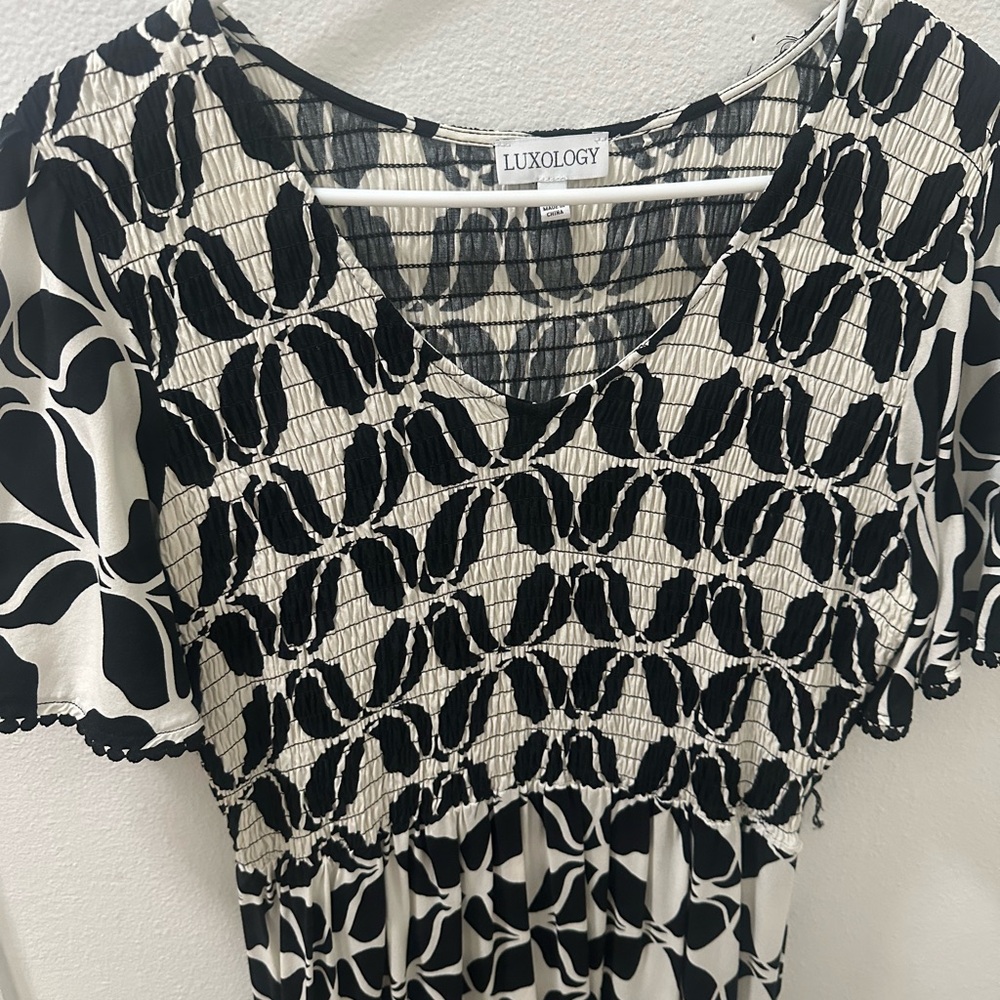 Luxology Black and White Patterned Dress